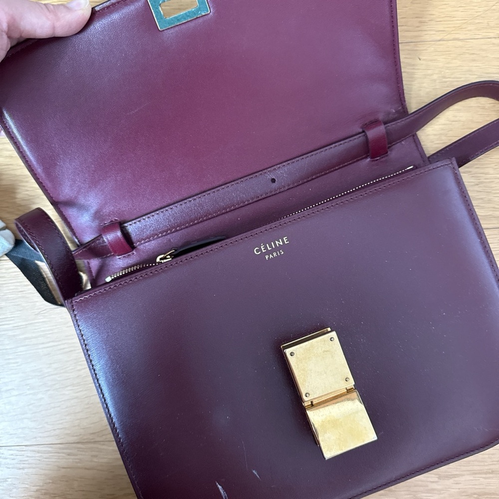 Celine Box Bag with gold clasp - Picture 2 of 6